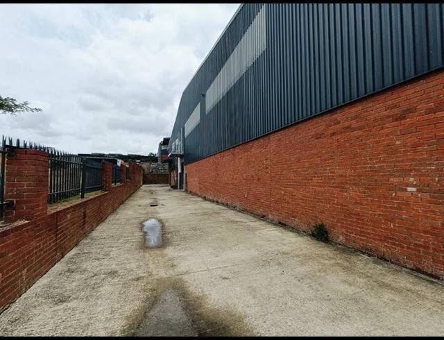 INDUSTRIAL PROPERTY TO RENT IN COSMO BUSINESS PARK